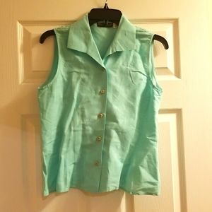 Woman's  Harve Benard Top